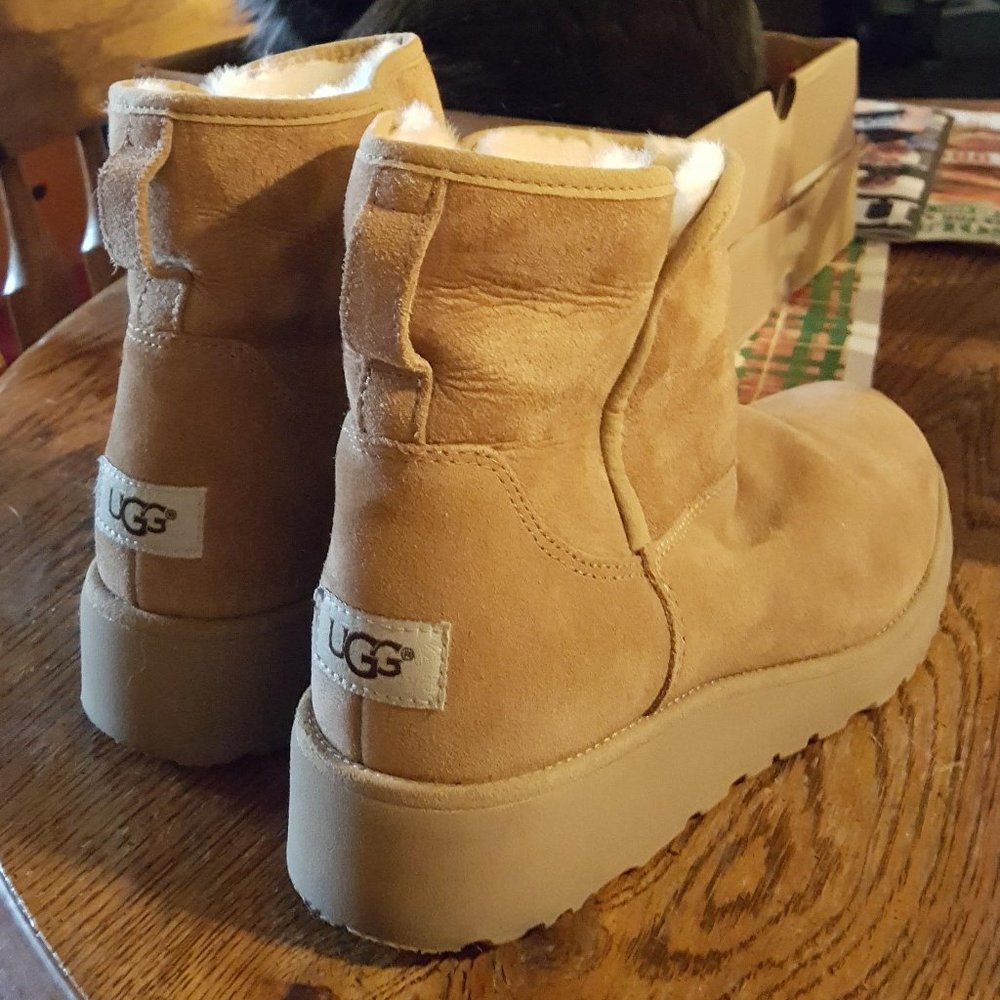 7.5 Brown UGG Boots.